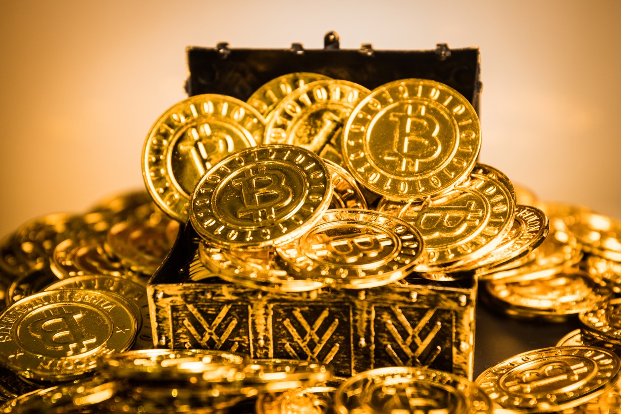 Bitcoin breekt door de magische grens van $100.000: Een historische  mijlpaal in de cryptowereld 🚀. Maar belandt uw cryptovaluta nu in de  fiscale prijzenkast van box 3? | Jaeger.nl